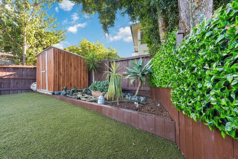 Photo of property in 4 Blue Heron Rise, Stanmore Bay, Whangaparaoa, 0932