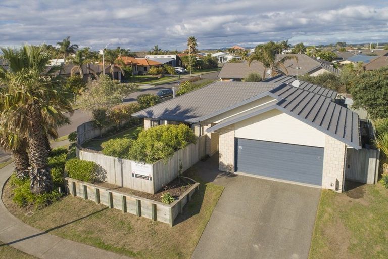 Photo of property in 18 Nautilus Drive, Papamoa Beach, Papamoa, 3118