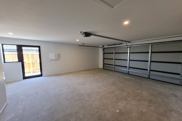 Photo of property in 22 Eileen Way, Rolleston, 7615