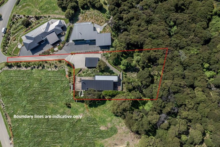 Photo of property in 9 Lushingtons Bay Road, Takamatua, 7581