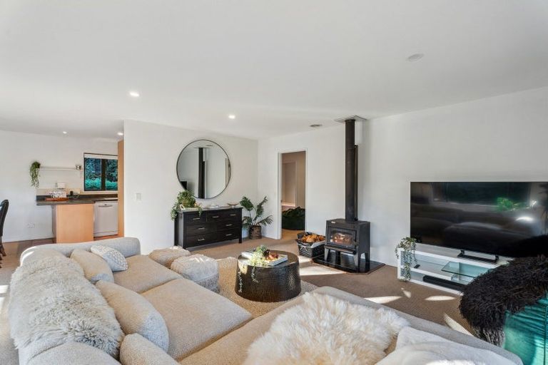 Photo of property in 5 Trevathan Lane, Wanaka, 9305