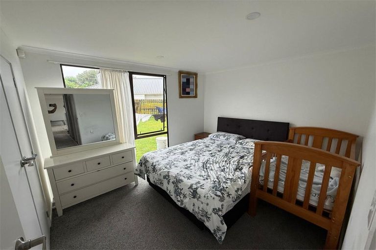 Photo of property in 14 Justamere Place, Weymouth, Auckland, 2103