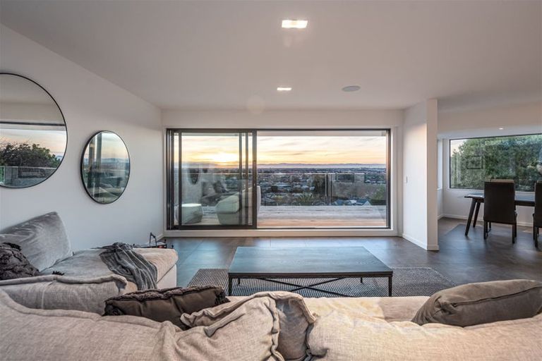 Photo of property in 15 Woodlau Rise, Huntsbury, Christchurch, 8022