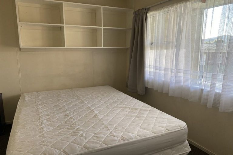 Photo of property in 6 Croft Grove, Moera, Lower Hutt, 5010