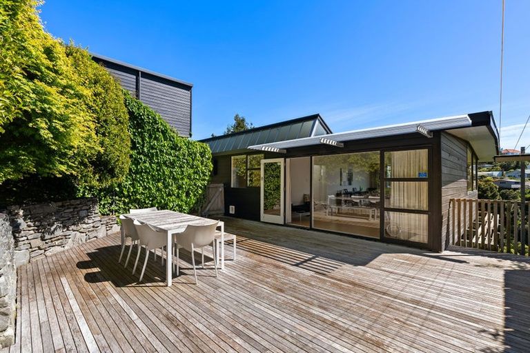 Photo of property in 85 Nicholson Road, Khandallah, Wellington, 6035