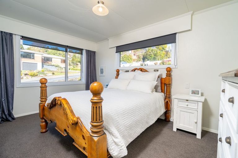 Photo of property in 9 Colquhoun Street, Glenross, Dunedin, 9011