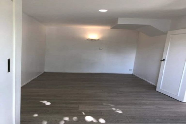 Photo of property in 36 Murvale Drive, Bucklands Beach, Auckland, 2014