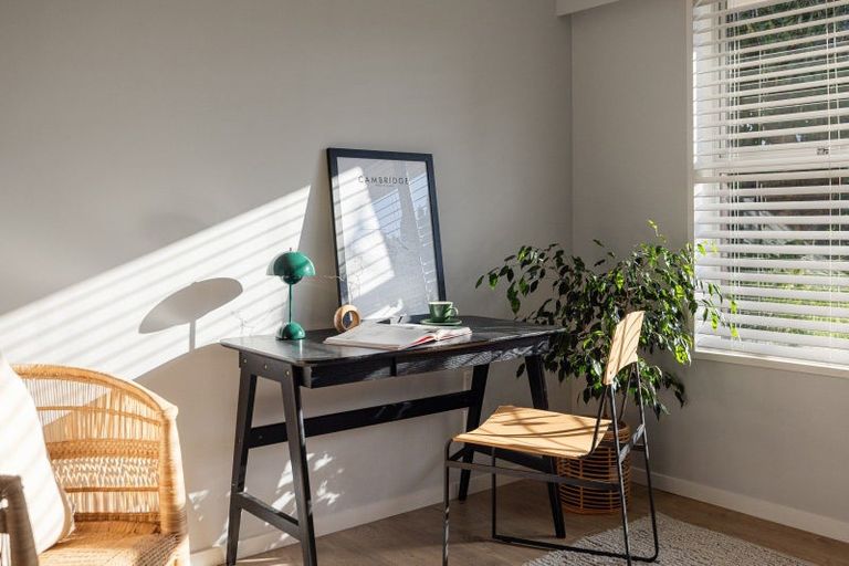 Photo of property in 82 Williams Street, Cambridge, 3434