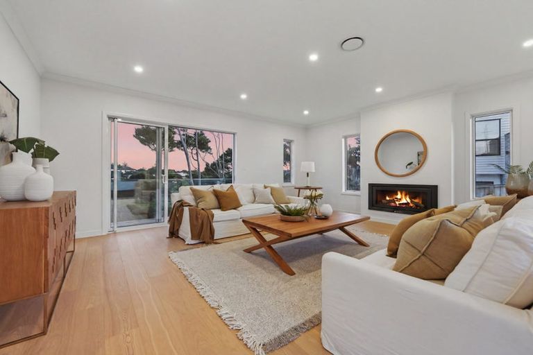 Photo of property in 5 Lucas Creek Way, Albany, Auckland, 0632