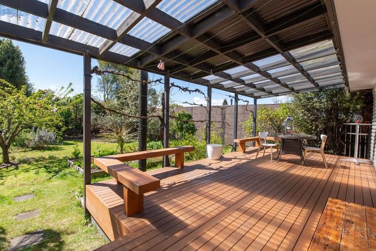 Photo of property in 14 Clouston Crescent, Fenton Park, Rotorua, 3010