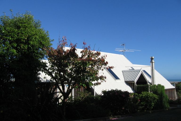 Photo of property in 1 Roys Road, Plimmerton, Porirua, 5026