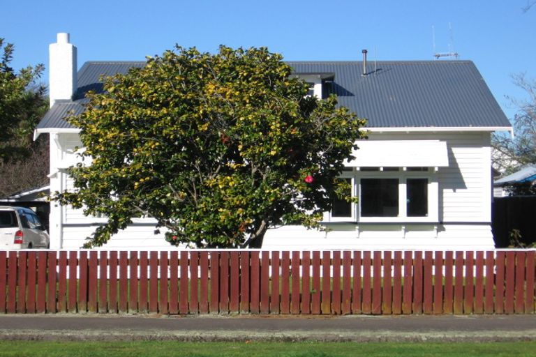 Photo of property in 42 Fitchett Street, Palmerston North, 4410