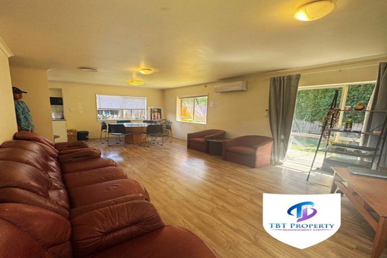 Photo of property in 10 Portrush Lane, Takanini, 2112