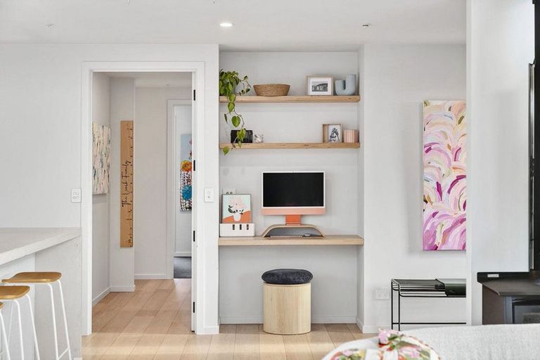 Photo of property in Luggate Park, 32 Cooper Crescent, Luggate, Wanaka, 9383