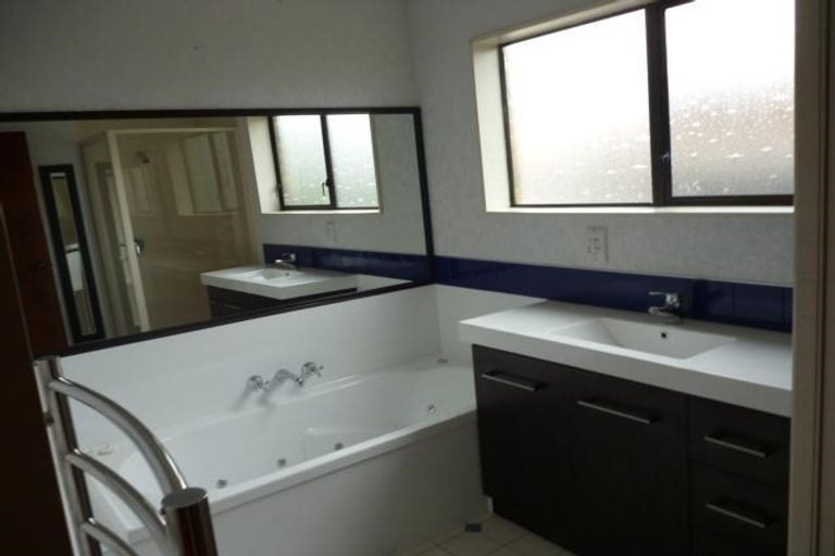 Photo of property in 65 Gibbons Street, Ebdentown, Upper Hutt, 5018