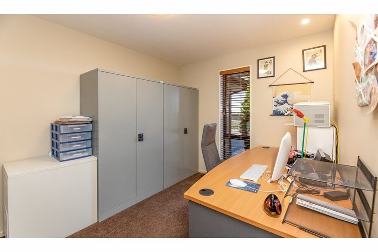 Photo of property in 42 Acacia Avenue, Rangiora, 7400