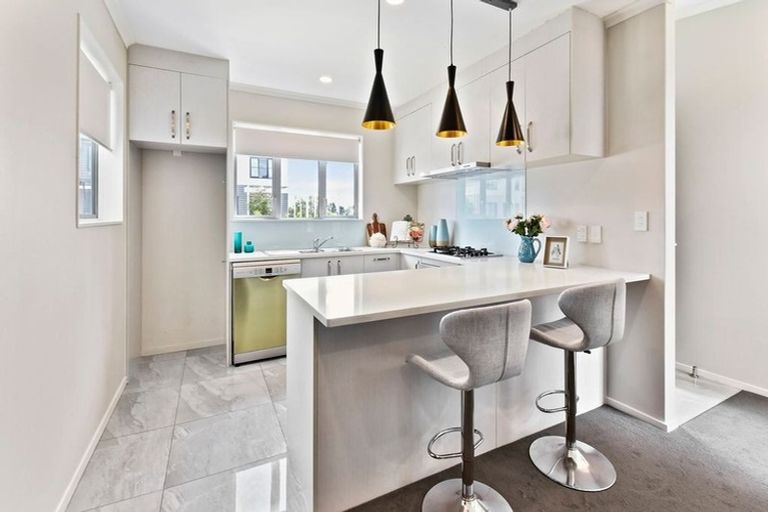 Photo of property in 12 Saddleback Crescent, Papakura, 2110