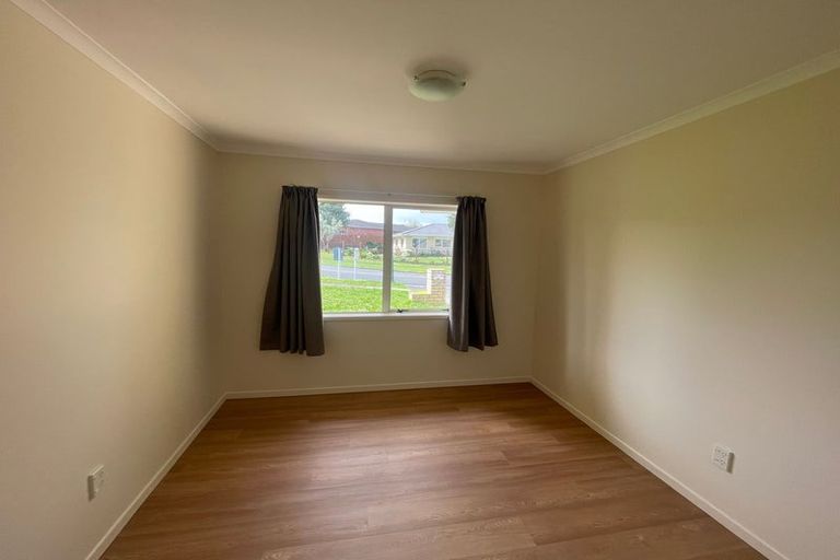Photo of property in 53 Robin Brooke Drive, Flat Bush, Auckland, 2019