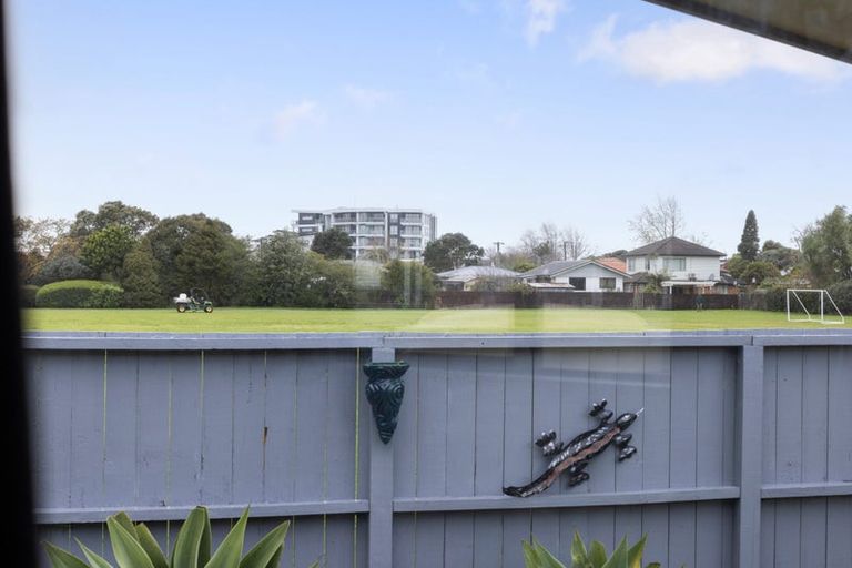 Photo of property in 7a Barberry Lane, Te Atatu Peninsula, Auckland, 0610