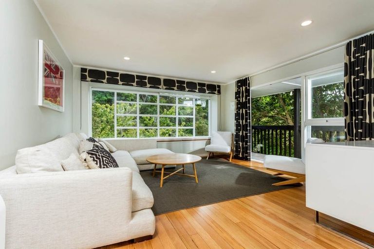 Photo of property in 54 Braemar Road, Castor Bay, Auckland, 0620