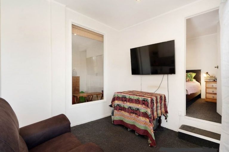 Photo of property in 1/9 Jay Court, Botany Downs, Auckland, 2010