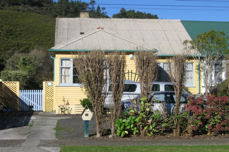 Photo of property in 34 Petherick Street, Taita, Lower Hutt, 5011