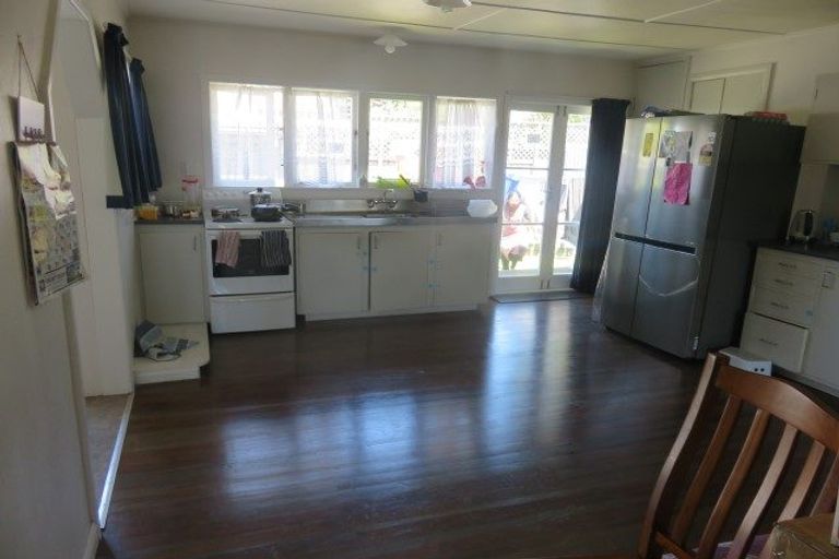 Photo of property in 12 Brocas Avenue, Hillcrest, Hamilton, 3216