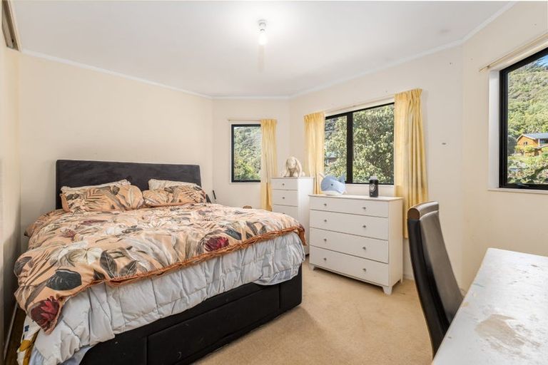 Photo of property in 2 Cromarty Place, Papakowhai, Porirua, 5024