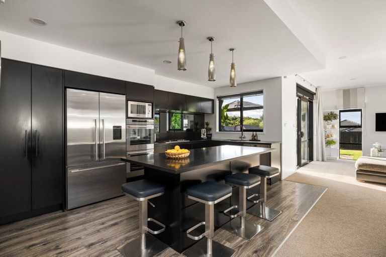 Photo of property in 168 Rowesdale Drive, Ohauiti, Tauranga, 3112