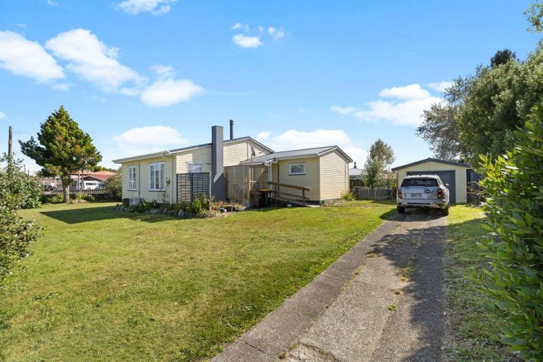 Photo of property in 2 Ettrick Place, Tokoroa, 3420