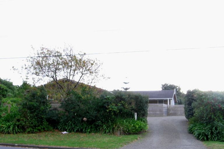 Photo of property in 47 Waimea Road, Waikanae Beach, Waikanae, 5036