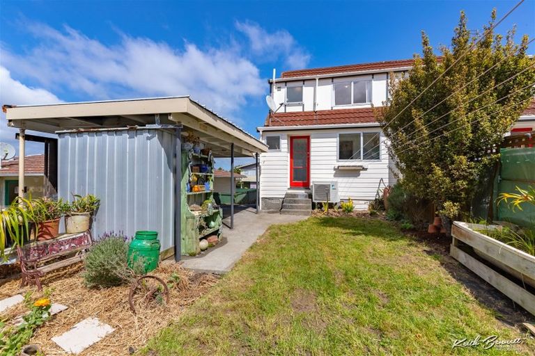 Photo of property in 26b Viewmont Drive, Harbour View, Lower Hutt, 5010