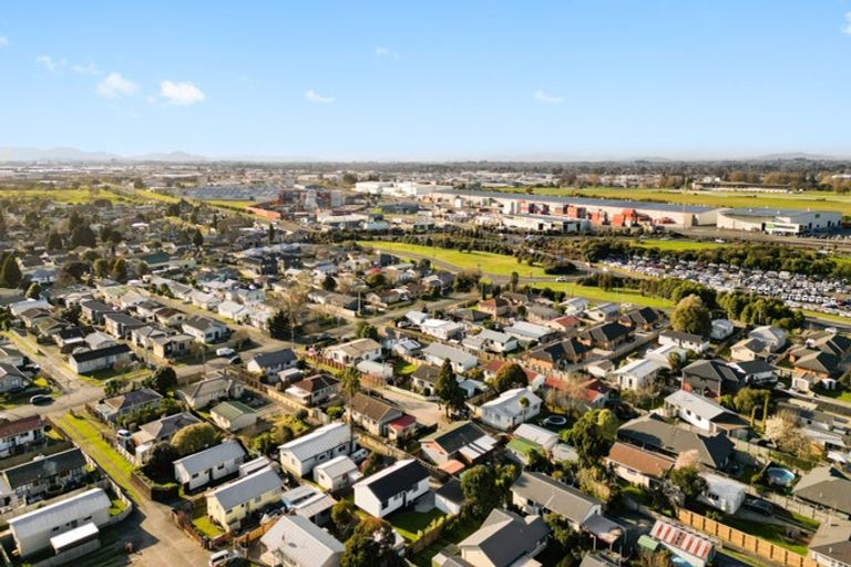 Photo of property in 15c Breckons Avenue, Nawton, Hamilton, 3200