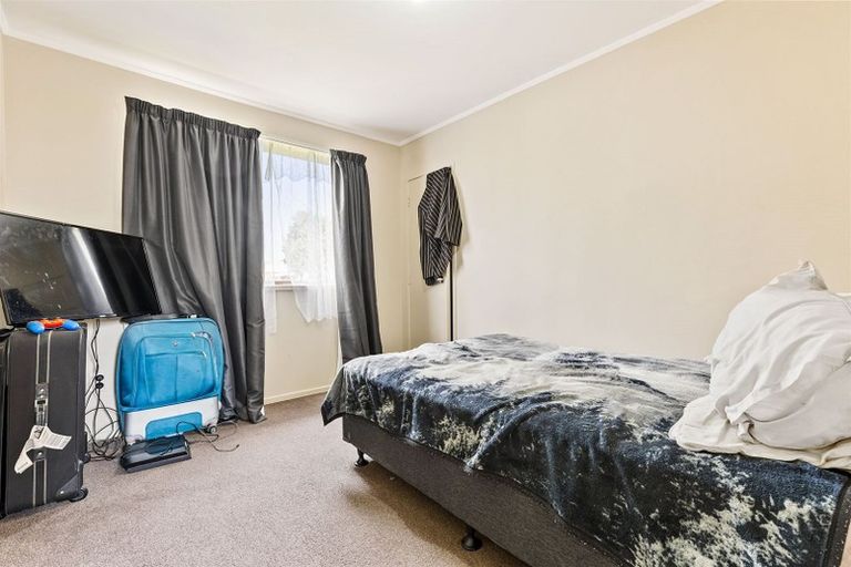 Photo of property in 337 Swanson Road, Ranui, Auckland, 0612