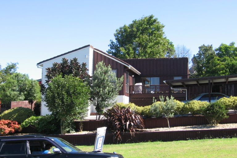 Photo of property in 21 Oreil Avenue, West Harbour, Auckland, 0618