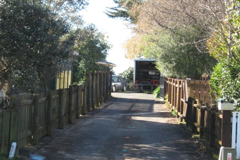 Photo of property in 23 Seaward Place, Wattle Downs, Auckland, 2103