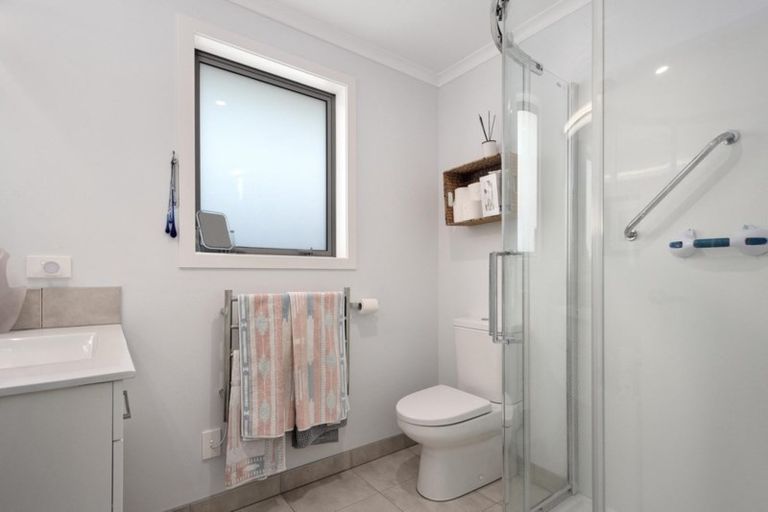 Photo of property in 3 Kamahi Crescent, Papamoa Beach, Papamoa, 3118