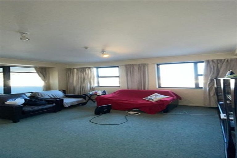 Photo of property in 17 Kent Terrace - Kent Apartments, 5b/16 Kent Terrace, Mount Victoria, Wellington, 6011