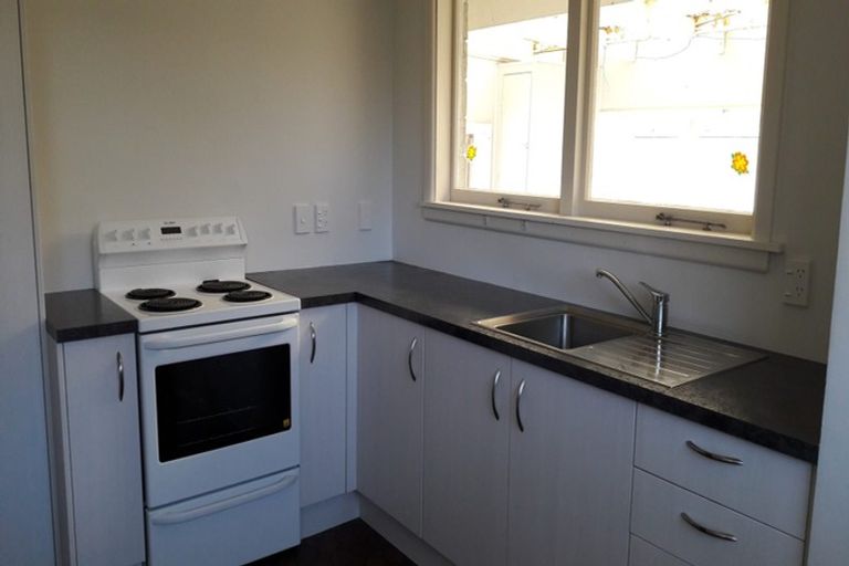 Photo of property in 2/124 Brookside Terrace, Bryndwr, Christchurch, 8053