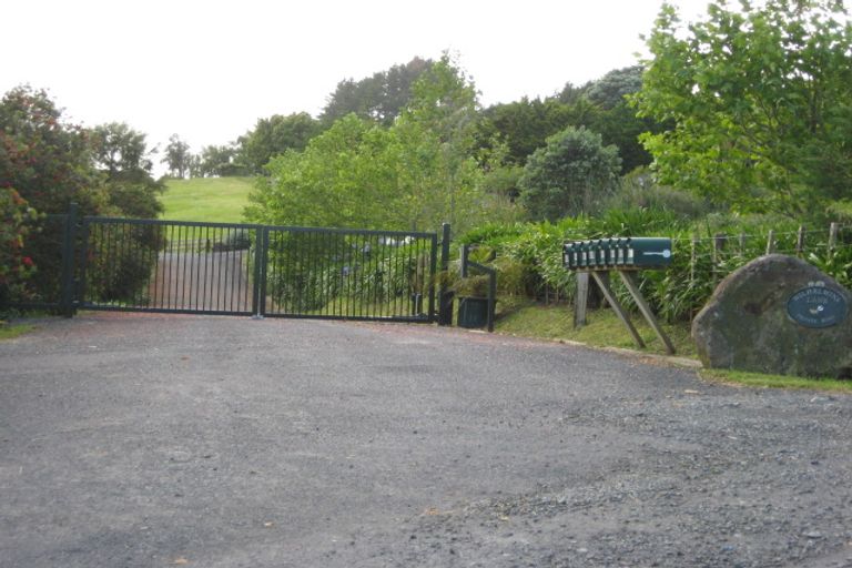 Photo of property in 606 Ponga Road, Opaheke, Papakura, 2584