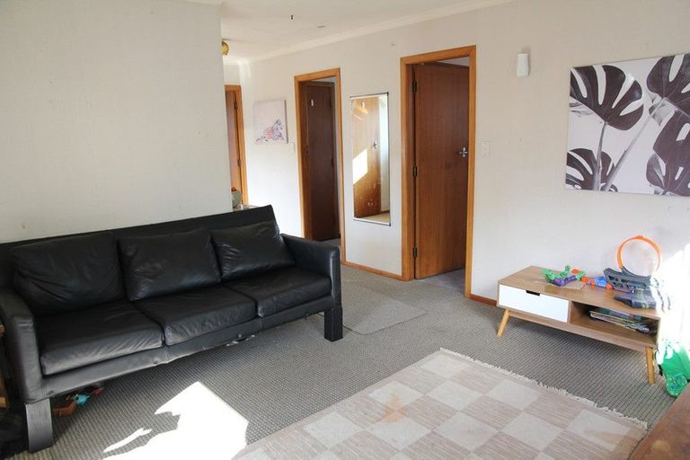 Photo of property in 1/24 Hori Street, Vogeltown, New Plymouth, 4310