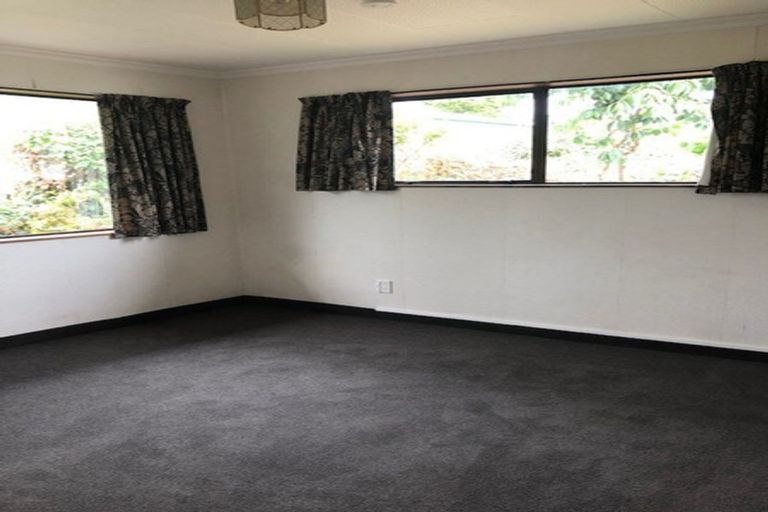 Photo of property in 33 Lupin Road, Otaki, 5512