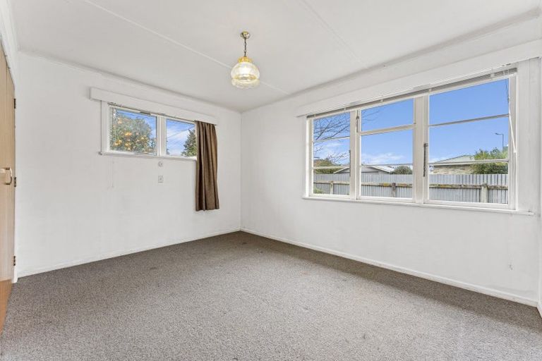 Photo of property in 20 Winchester Street, Levin, 5510