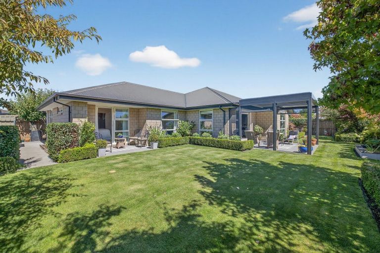 Photo of property in 12 Amy Place, Rangiora, 7400