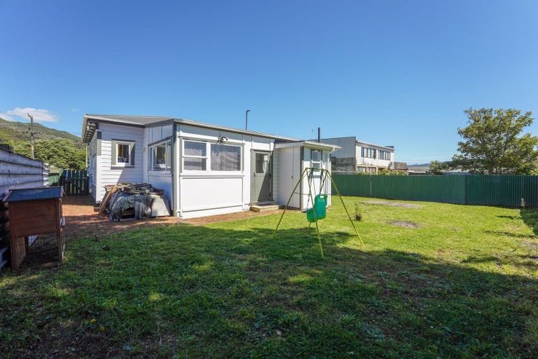 Photo of property in 95 Rata Street, Naenae, Lower Hutt, 5011
