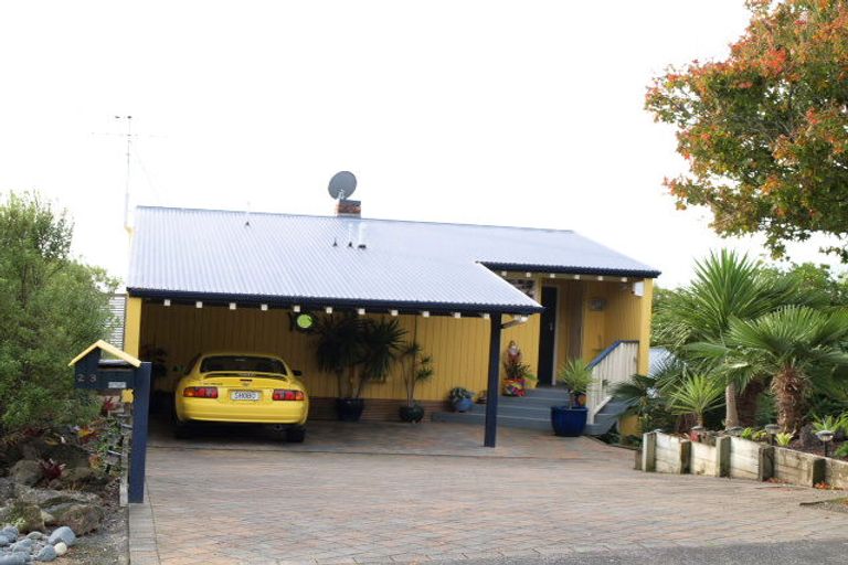 Photo of property in 23 Evelyn Road, Cockle Bay, Auckland, 2014