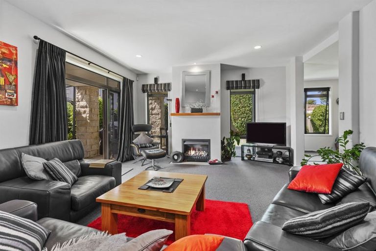 Photo of property in 64 Raukawa Drive, Bethlehem, Tauranga, 3110