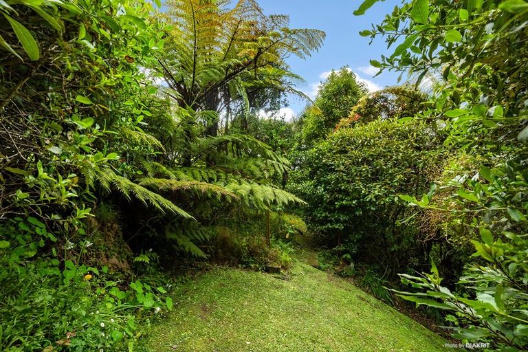 Photo of property in 22 Beazley Avenue, Paparangi, Wellington, 6037