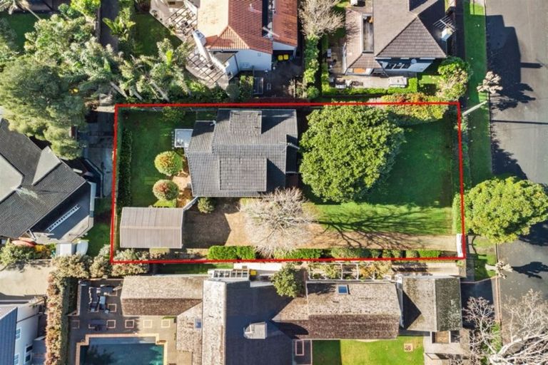 Photo of property in 3 Crete Avenue, Milford, Auckland, 0620