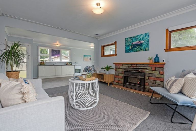 Photo of property in 2 Howe Street, Foxton, 4814